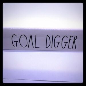 - 🆒🔥🔥It’s ok to b a GOAL DIGGER by RAE DUNN🔥🔥
